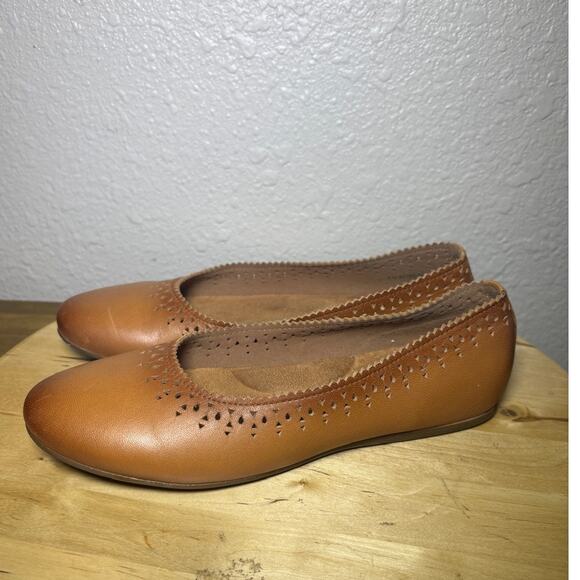 Softwalk Light Brown Leather Flats Cushioned Comfortable Size 9 - Picture 1 of 8